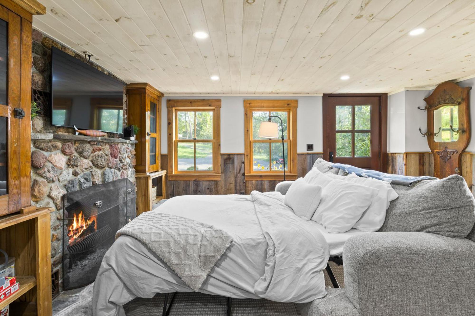 Cozy Two Bedroom Home On Canandaigua Lake Rushville 외부 사진